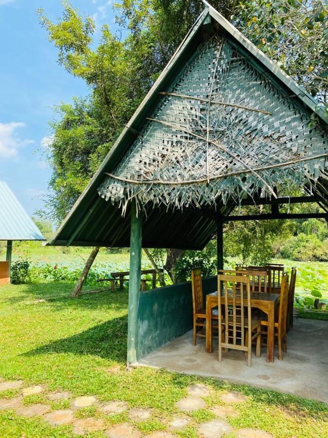 Meegahapokuna Resort Anuradhapura Eksteriør bilde