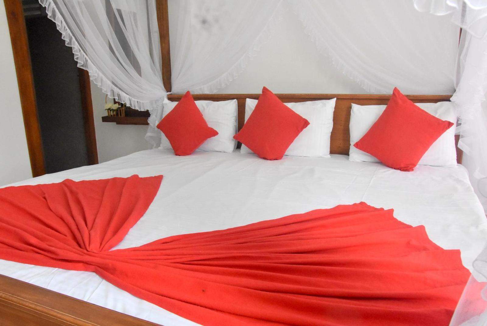 Meegahapokuna Resort Anuradhapura Eksteriør bilde